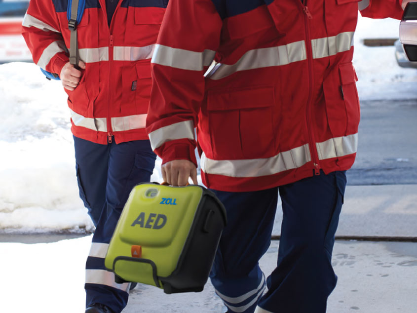 ZOLL AED 3 BLS im Einsatz