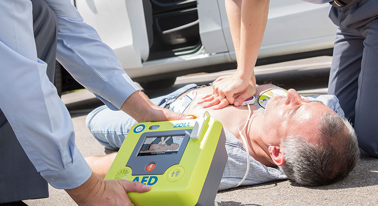Über 100 neue ZOLL AED 3 Defibrillatoren für die Kantonspolizei Bern