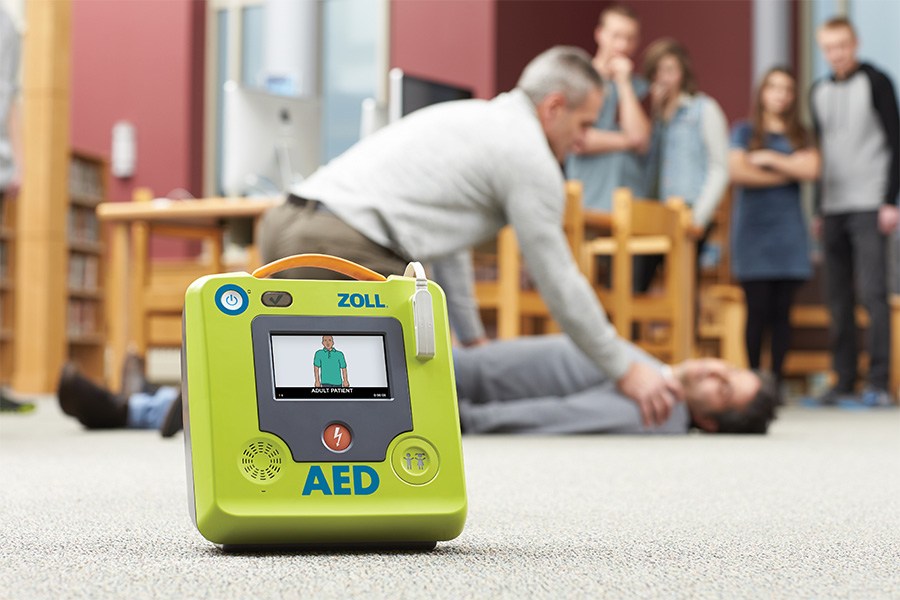 Kaufen beim Schweizer Marktleader Defibrillatoren von ZOLL Medical und Mindray